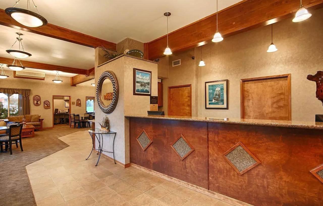 Best Western Holiday Hotel Coos Bay Bagian luar foto