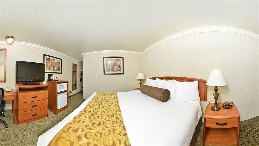 Best Western Holiday Hotel Coos Bay Bagian luar foto