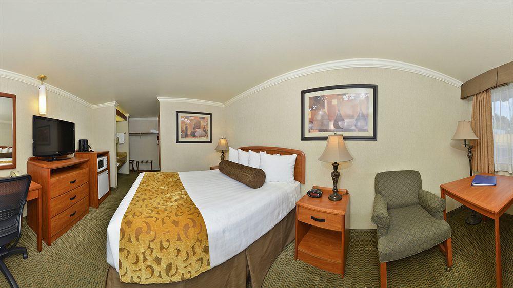 Best Western Holiday Hotel Coos Bay Bagian luar foto