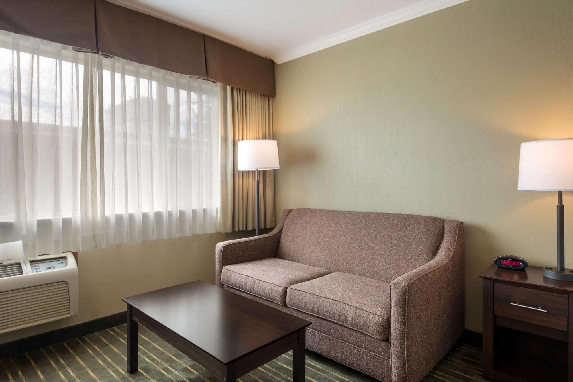 Best Western Holiday Hotel Coos Bay Bagian luar foto
