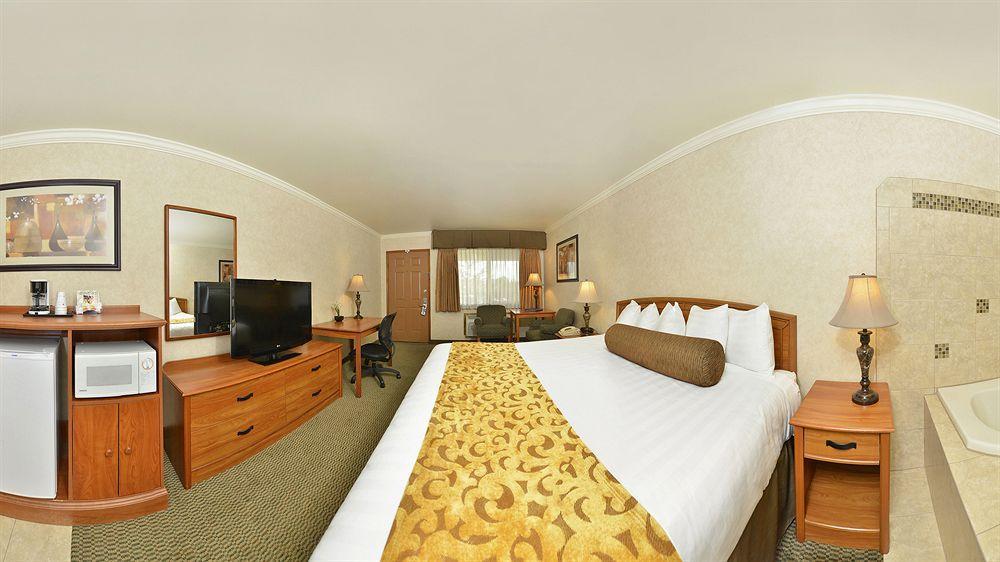 Best Western Holiday Hotel Coos Bay Bagian luar foto